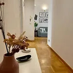 Aurora House - Accogliente A Barberini Apartman Róma
