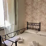 Aurora House - Accogliente A Barberini Apartman *
