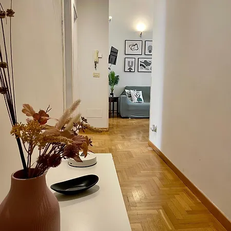 Aurora House - Accogliente A Barberini Lägenhet Rom