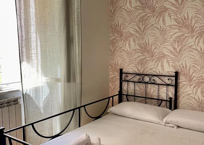 Aurora House - Accogliente A Barberini Appartement *