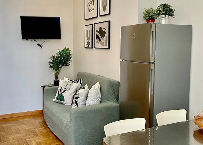Aurora House - Accogliente A Barberini Appartement